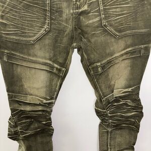 Men's Slim Straight Jeans in Olive